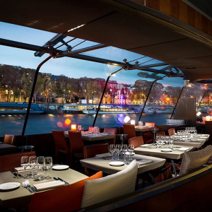 塞纳河2小时游船晚餐 Plus